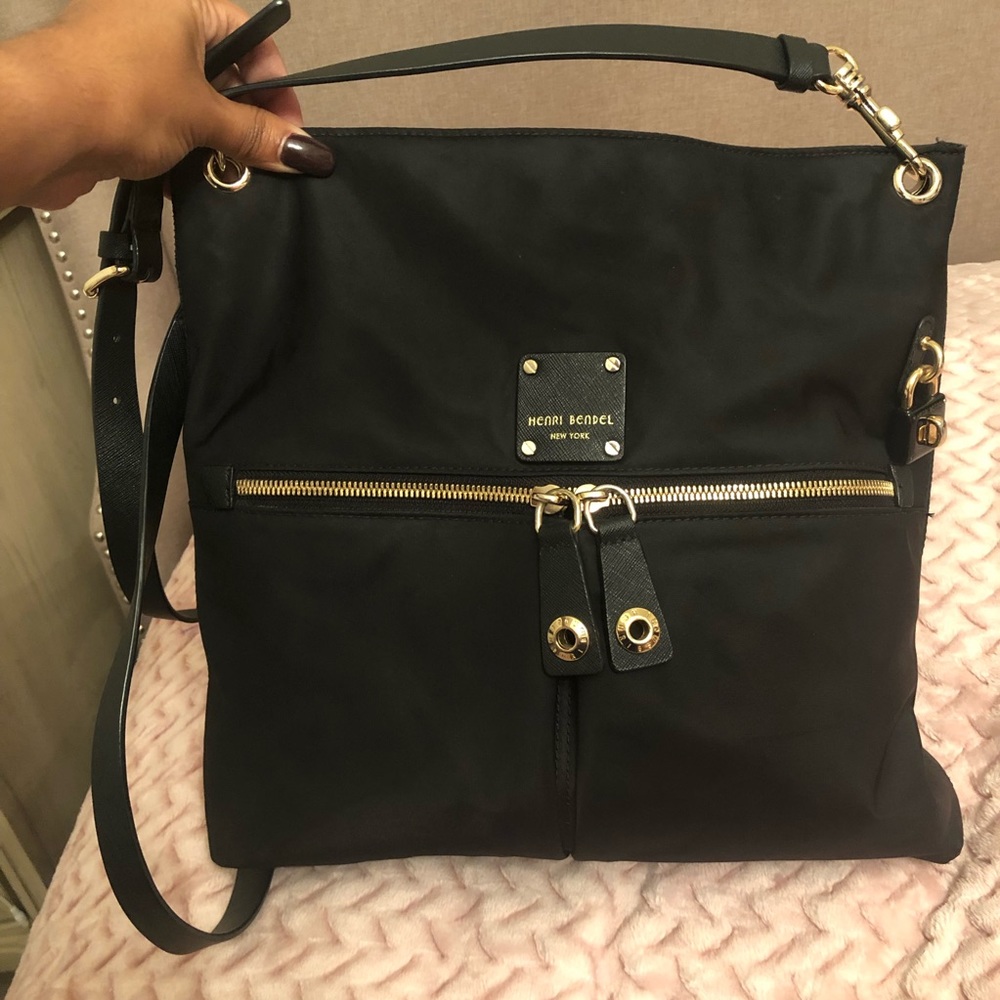 SOLD!!! Henri Bendel Messenger Crossbody